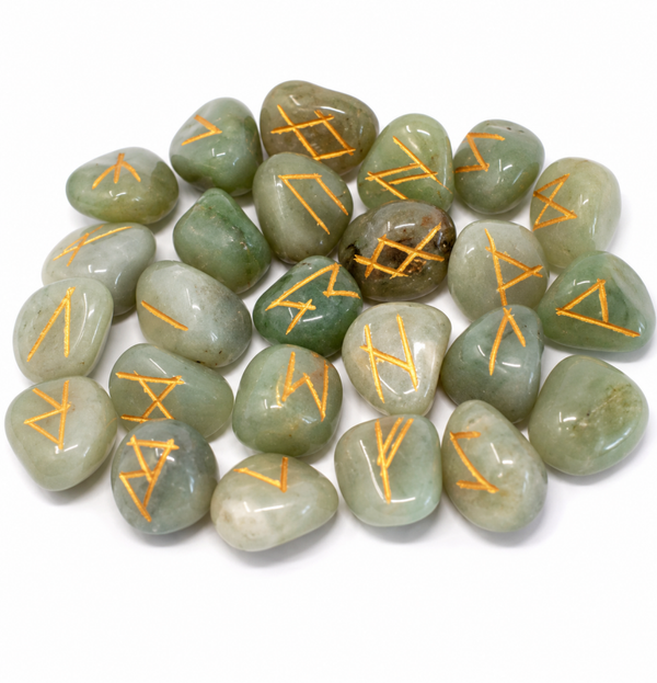 Pierres Runiques en Aventurine Verte et son Sachet