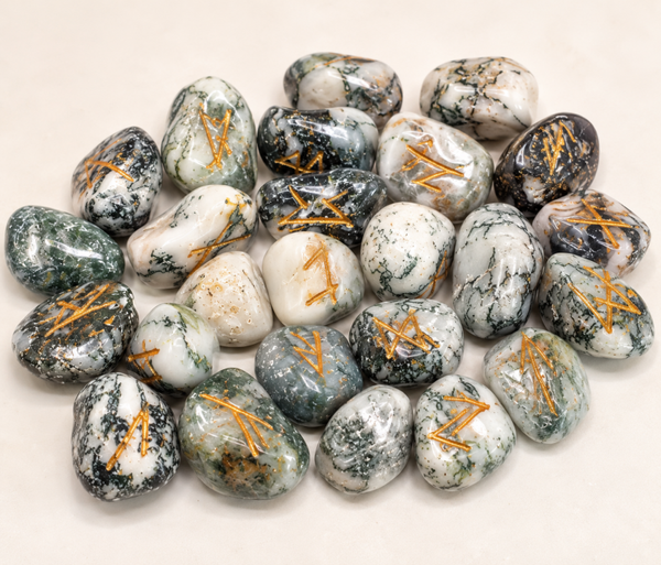 Pierres Runiques en Agate Arbre avec sachet