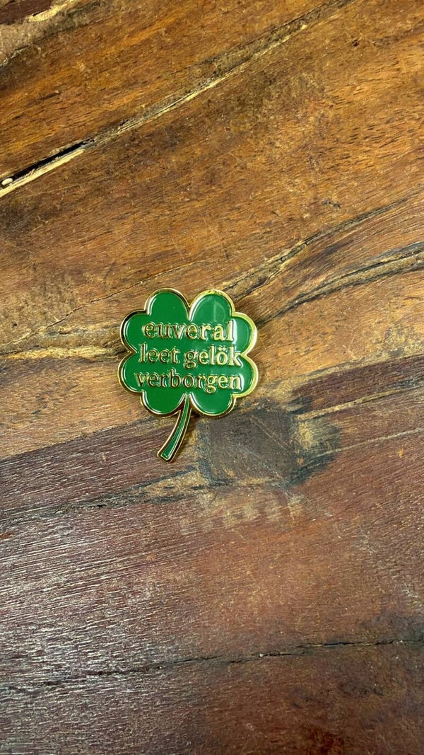 Sjoek pin “Gelök”