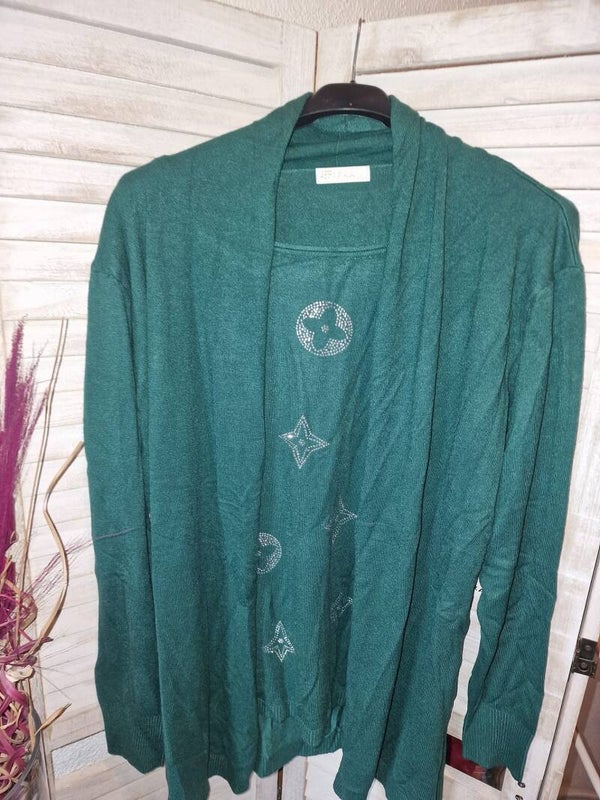 Cardigan 2 in 1 ist zusammen genäht