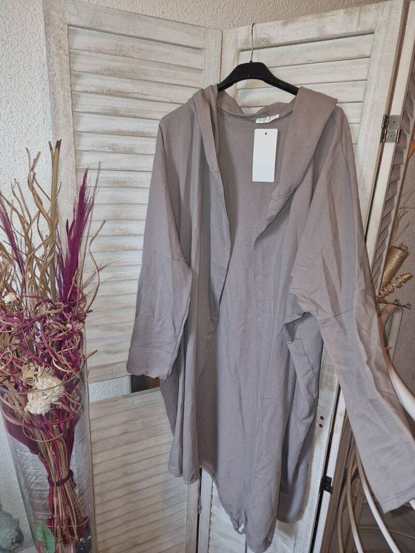 Curvy Cardigan hinten Skull mit Strasssteine