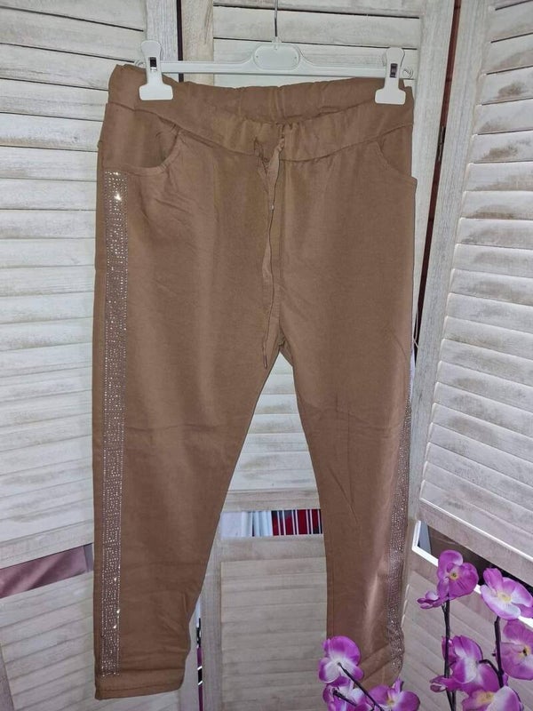 Joggpant Hose mit Strasssteine auf der Seite