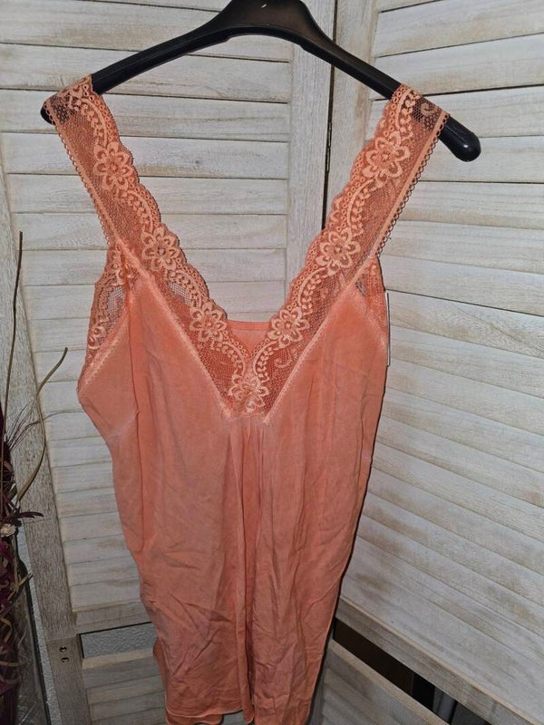 Top mit Spitze