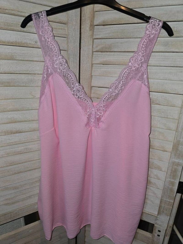 Top mit Spitze in Verschiedene tolle Farbe