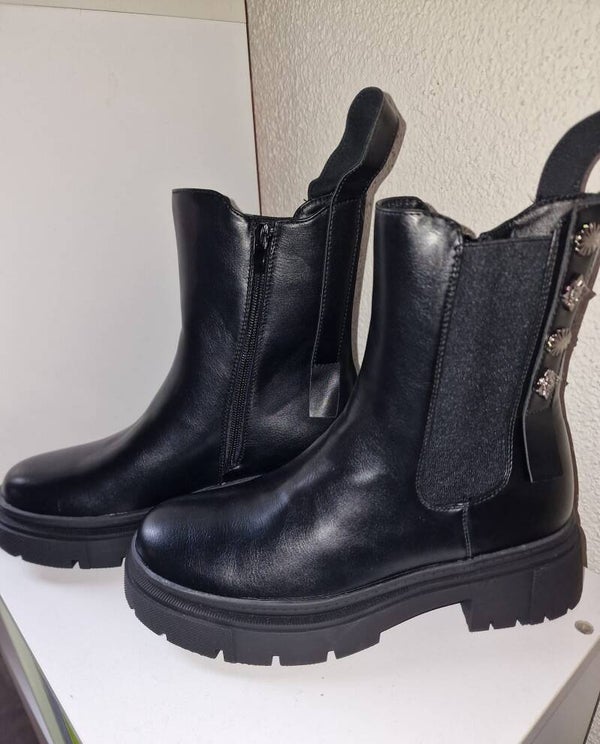Boots Schuhe