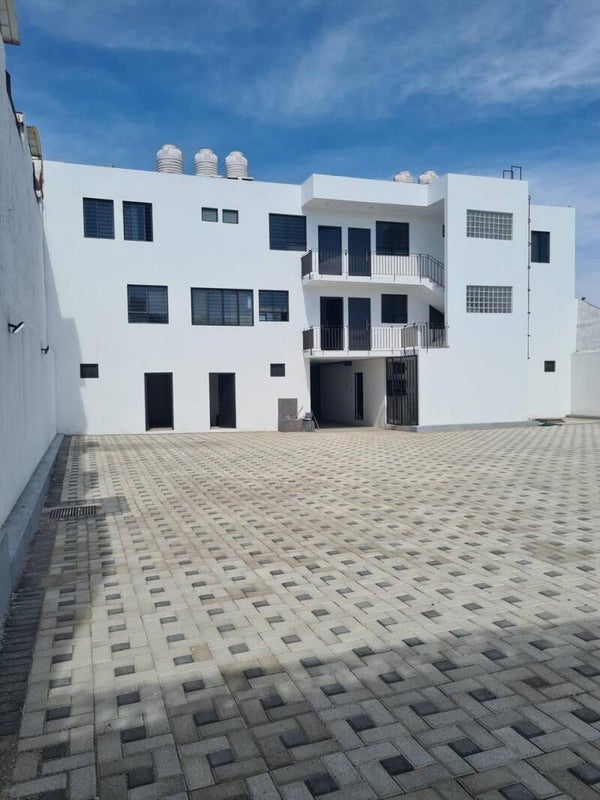Income-Producing Building for Sale in San Agustín – Prime Location Near López Mateos