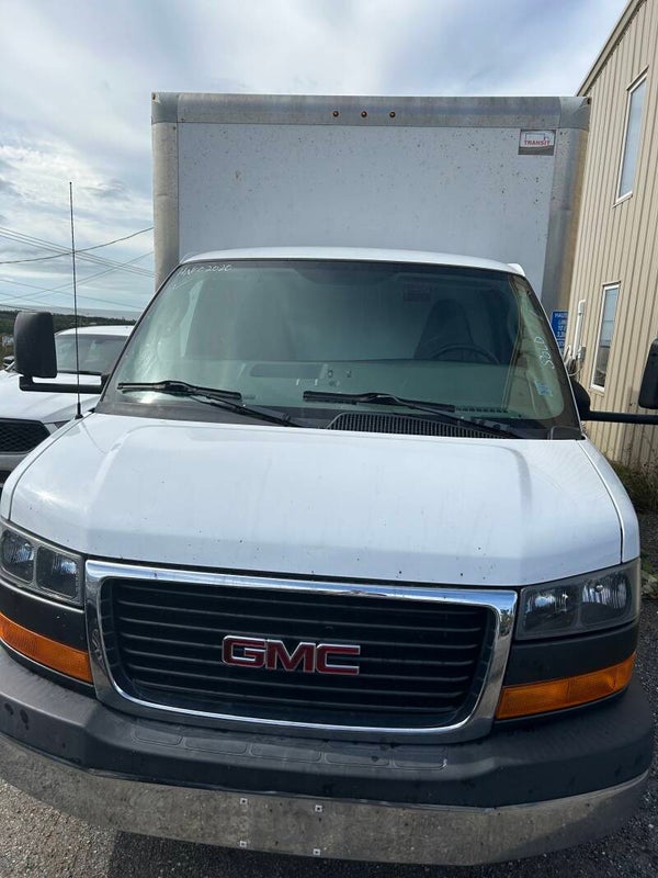 2017 GMC Savana Cube Truck