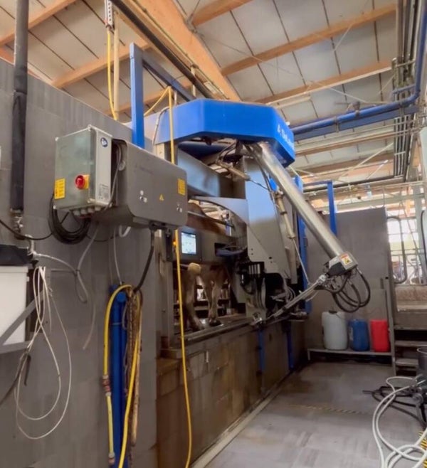 Impianto mungitura robotizzato