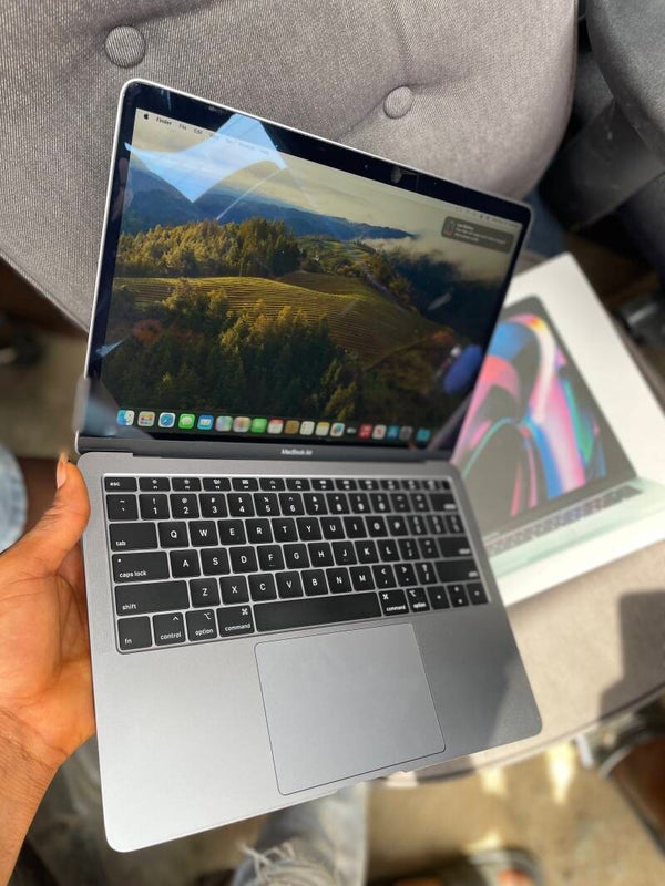 Apple Laptop