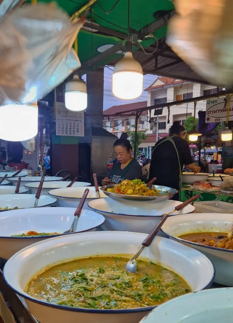 avond-markt-thailand-foodcourt-standard.webp
