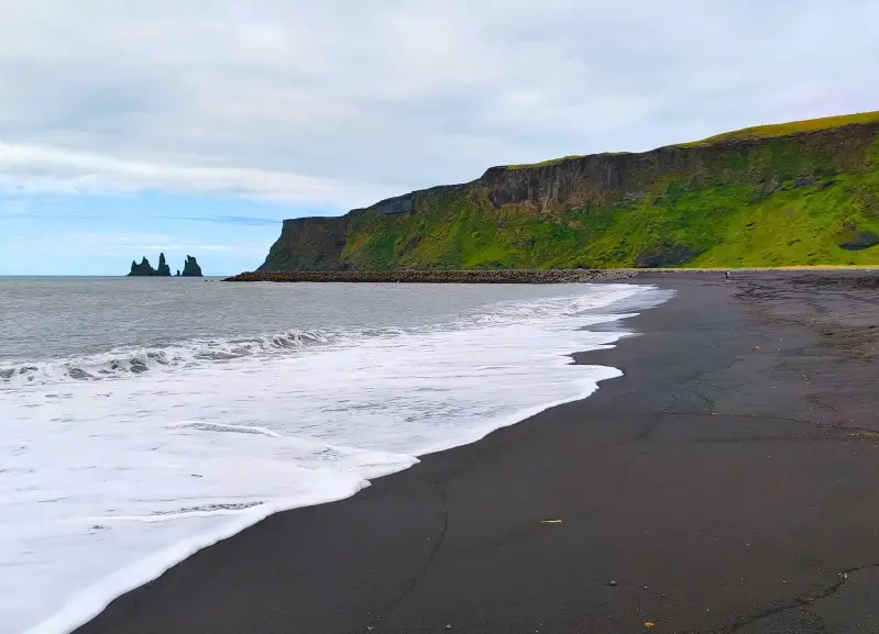 black-beach-zwarte-stranden-bij-vik-standard-57s4so.webp