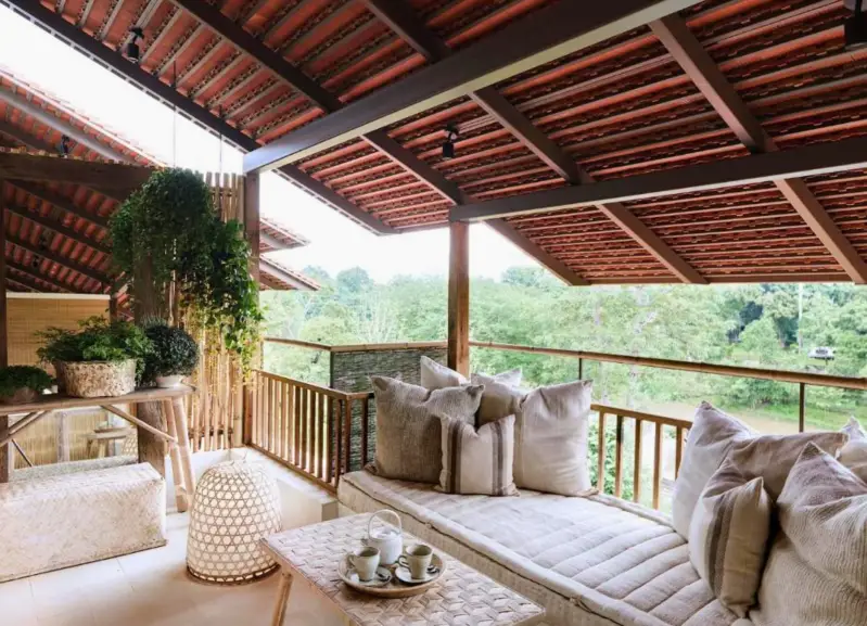 luxury-hotel-chiang-mai-raya-standard.webp