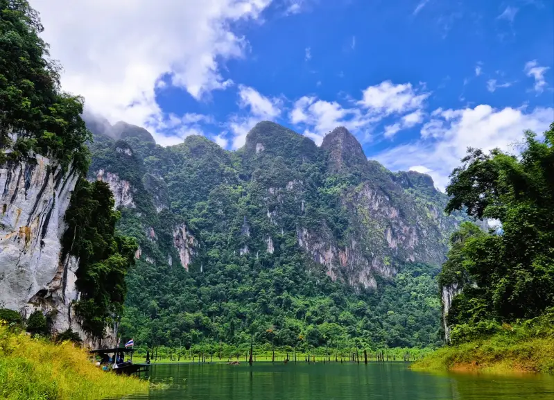 prachtige-natuur-khao-sok-thailand-standard-g528tx.webp