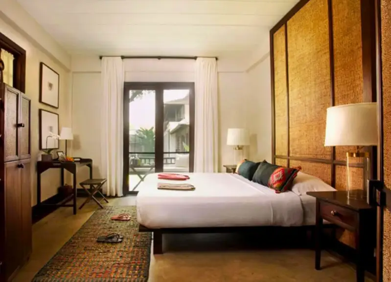 tamarind-village-boutique-hotel-thailand-standard.webp