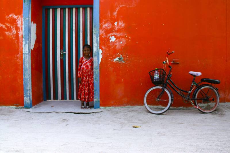 tc-travel-counsellors-wide-inside-veerle-willems-maldives-girl-bike-house-standard-ask0vb.jpg