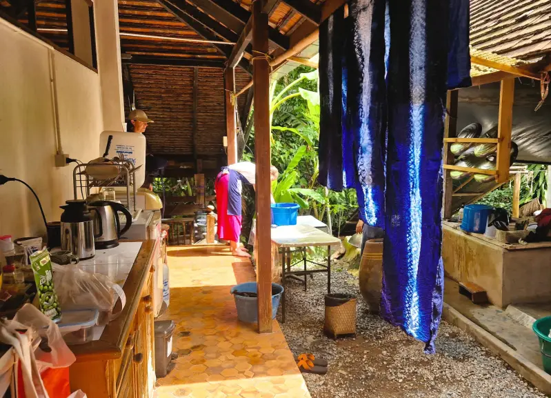 workshop-studio-blue-local-dye-chiang-mai-standard-dn7gf5.webp