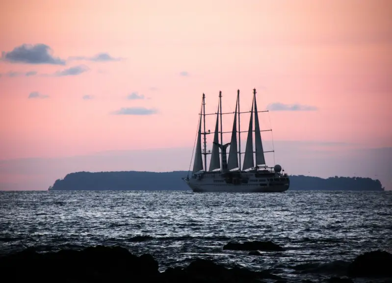 zeil-schip-costa-rica-expeditie-standard.webp