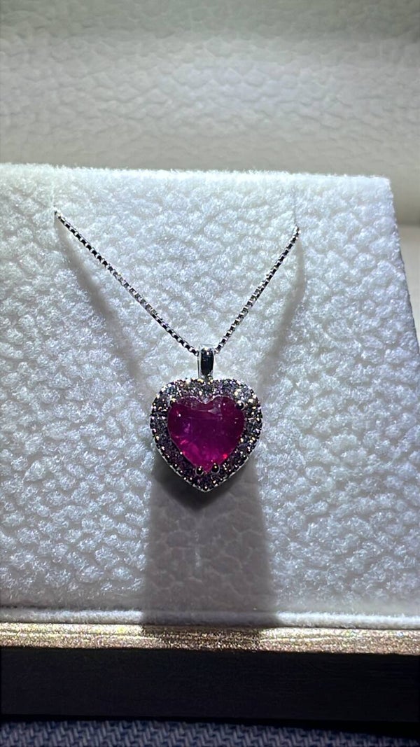 COLLIER GIROCOLLO PUNTO LUCE CUORE ORO BIANCO 18 KT CON DIAMANTI NATURALI E CUORE RUBINO CENTRALE NATURALE