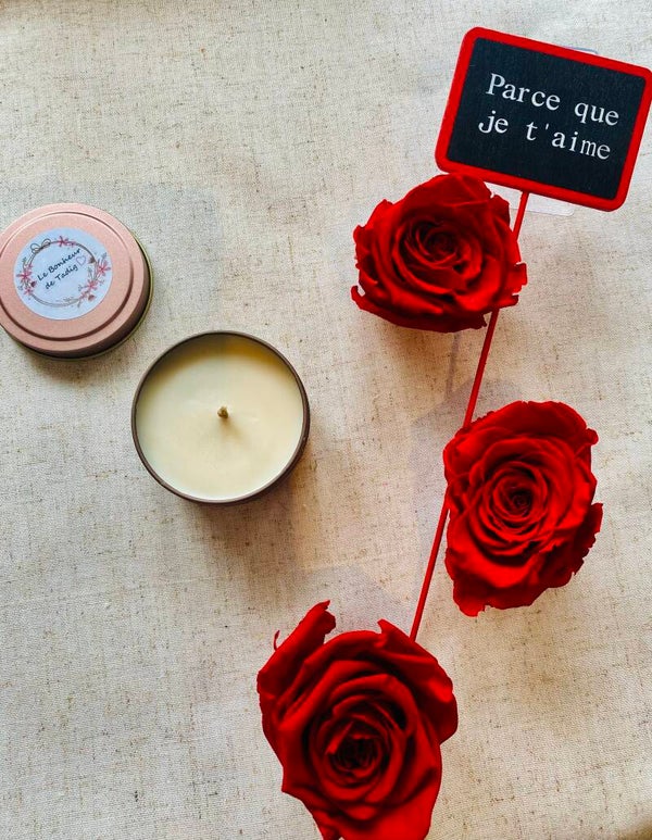 Bougie parfumée avec message personnalisé caché