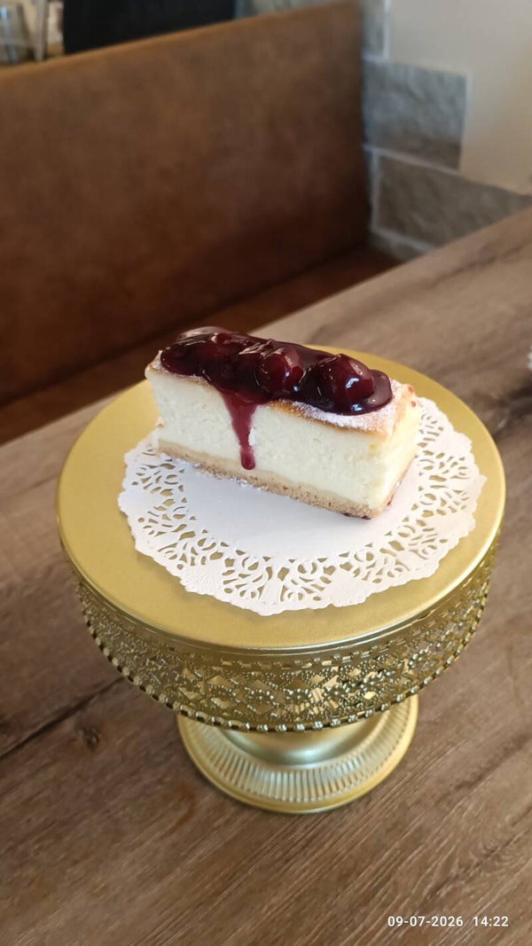Kersen Cheesecake