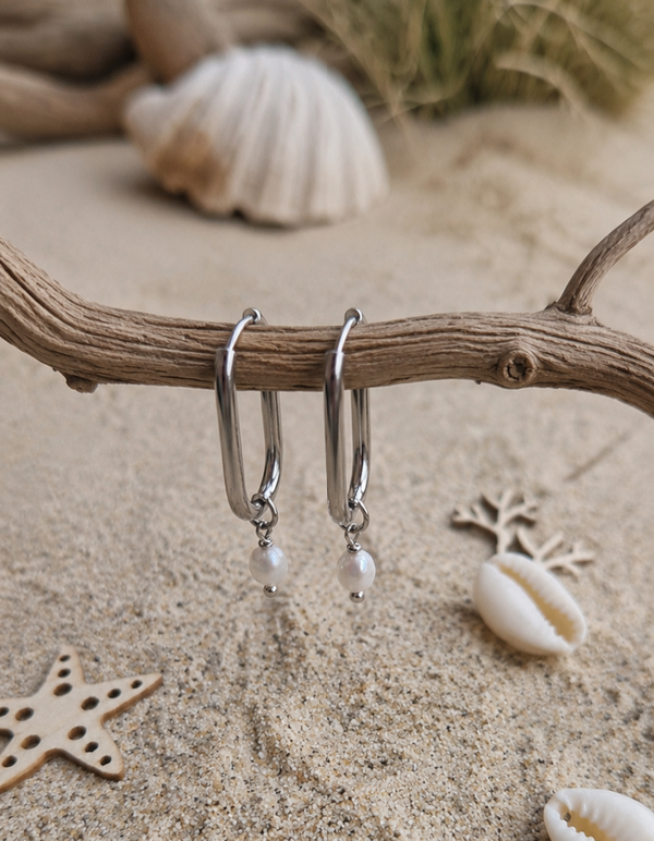 Boucles d’oreilles anneaux Perla : perle d’eau douce