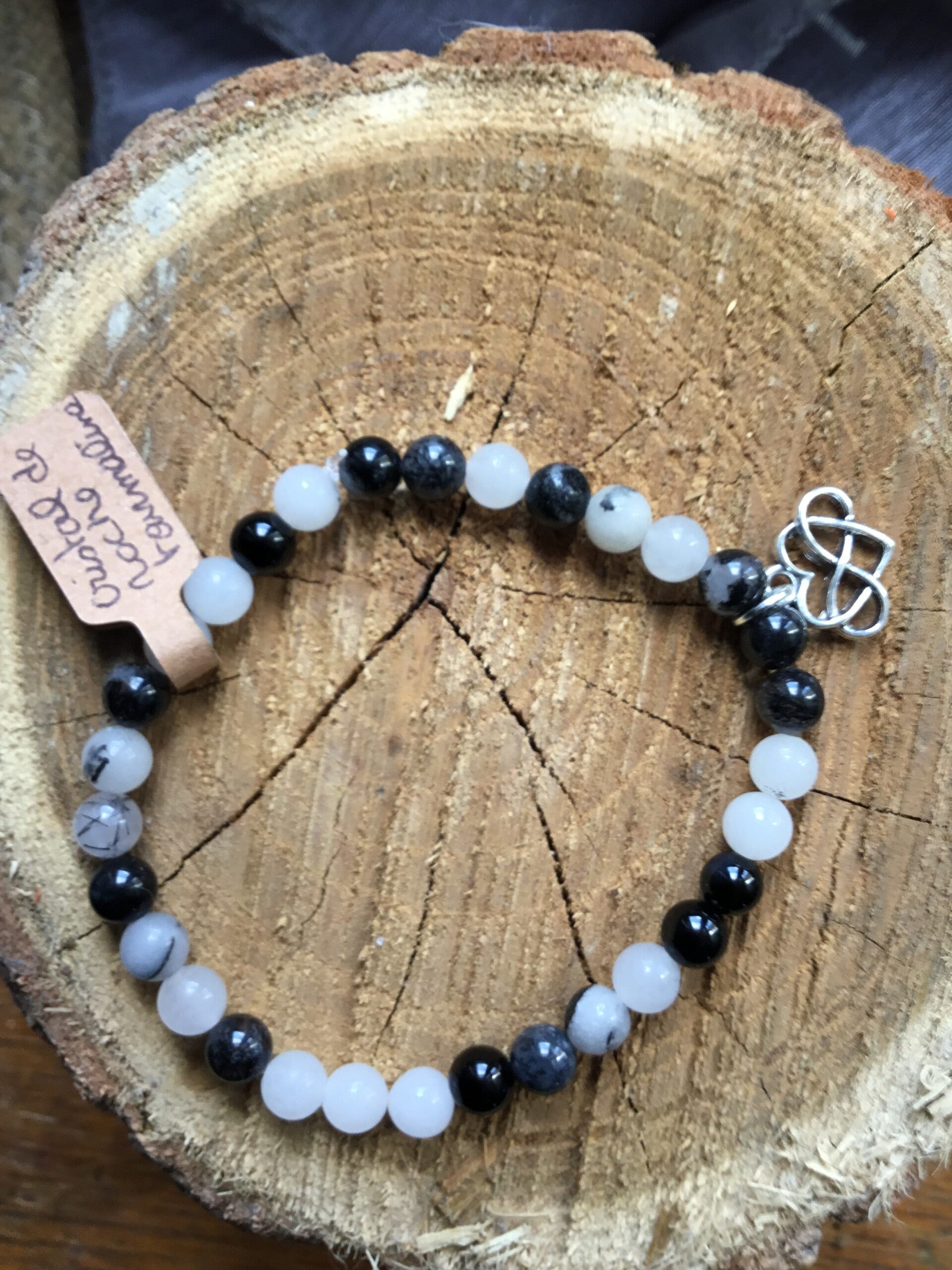 Bracelet boule cristal de roche tourmaline femme