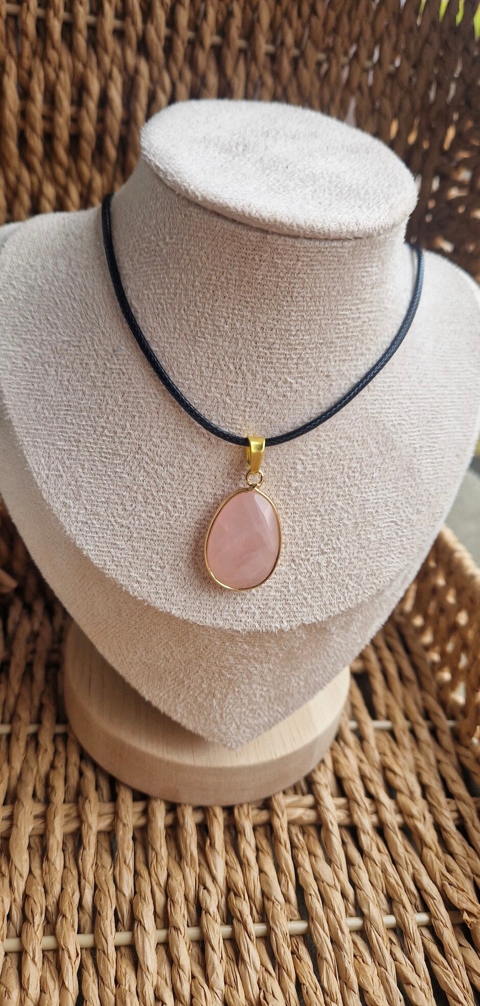 Collier serti ovale Quartz rose