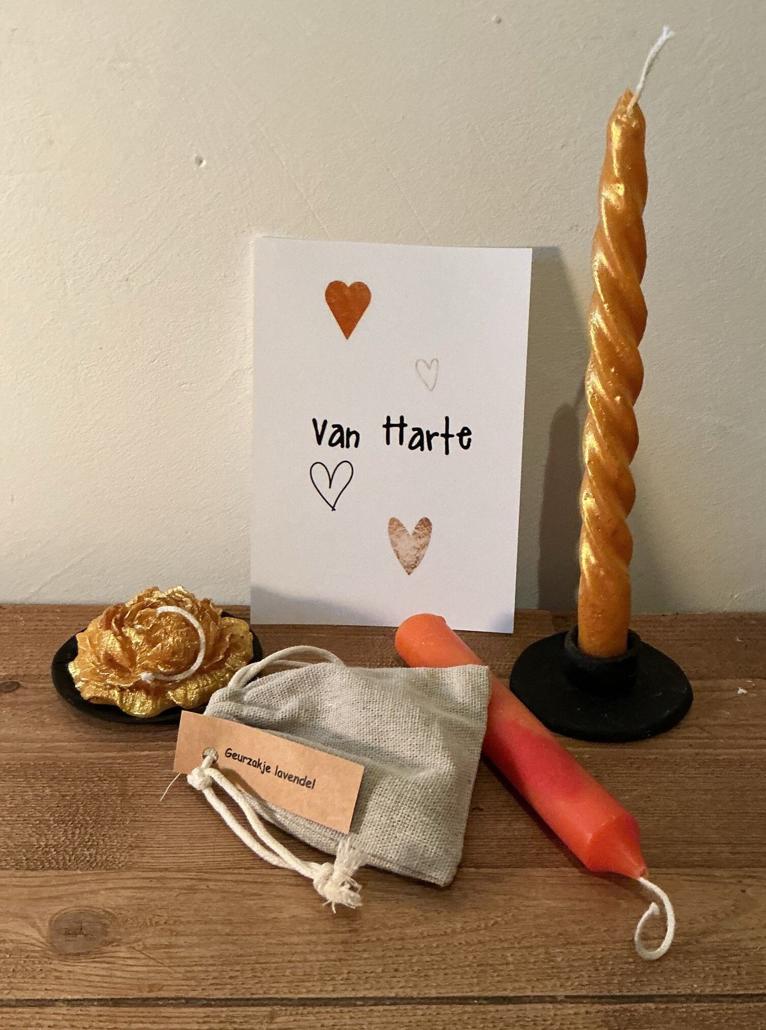 Tafereeltje met kaarsen oranje/geel (brievenbuskado)