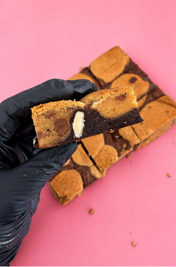 Cooke and brownie smash