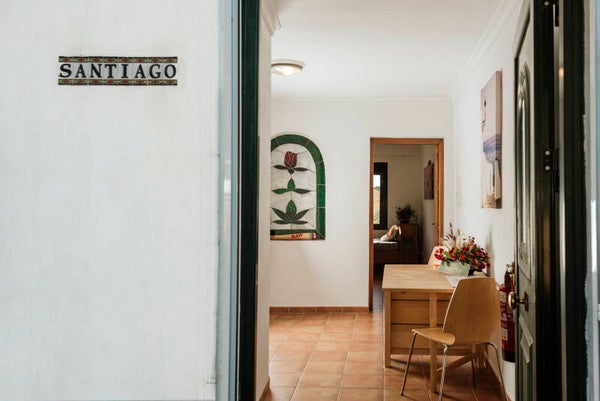 3 persons The Belushi Apartment