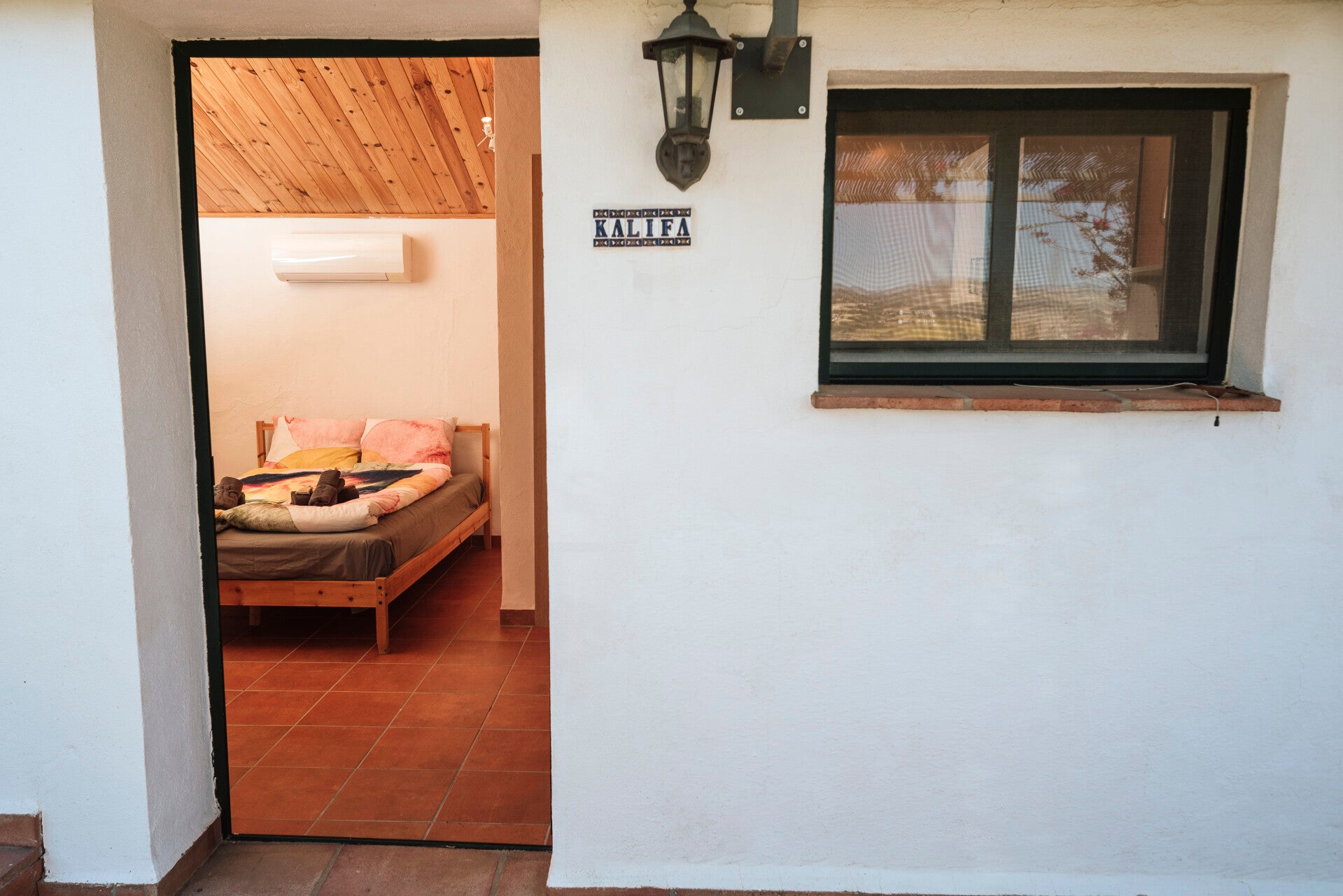 2 Persons  Happy Apartment