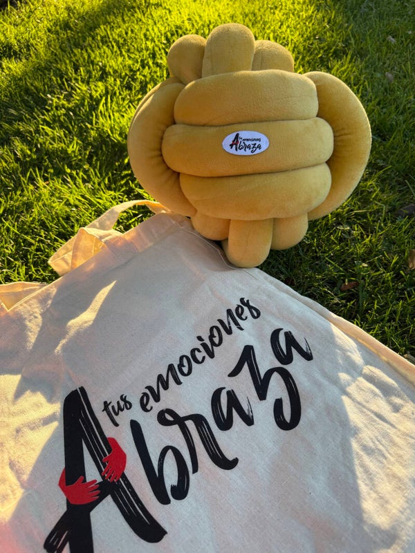 Cojín para abrazar la alegría + KIT EMOCIONAL