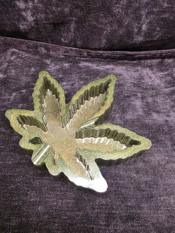 Marijuana Leaf Ash Tray