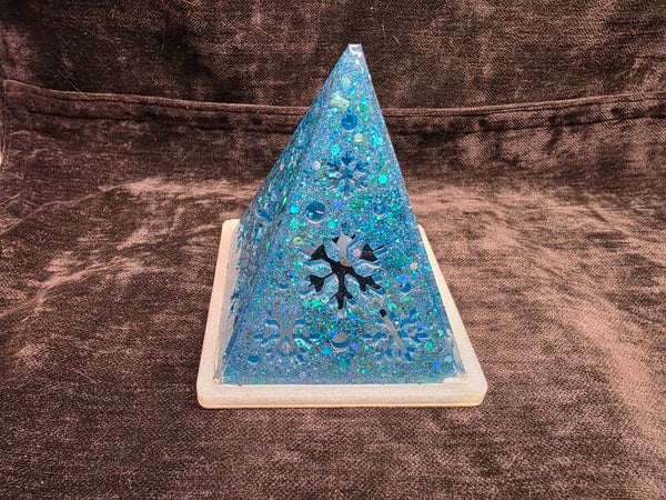 Pyramid Nightlight - Snow flakes