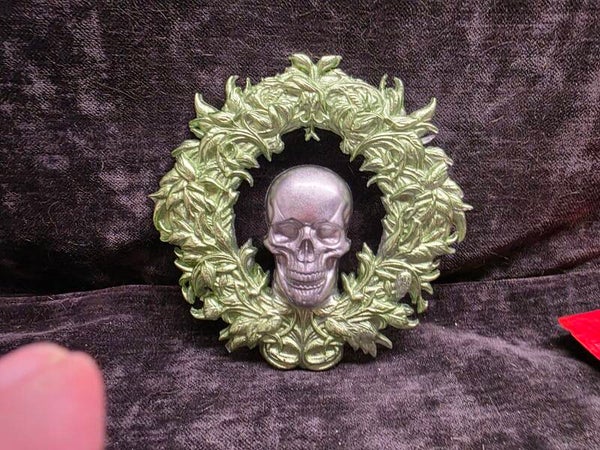 Skull wreath