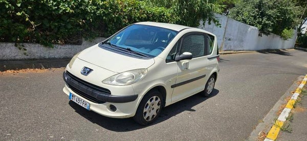 PEUGEOT 1007 Trendy 1.4 HDi 70ch