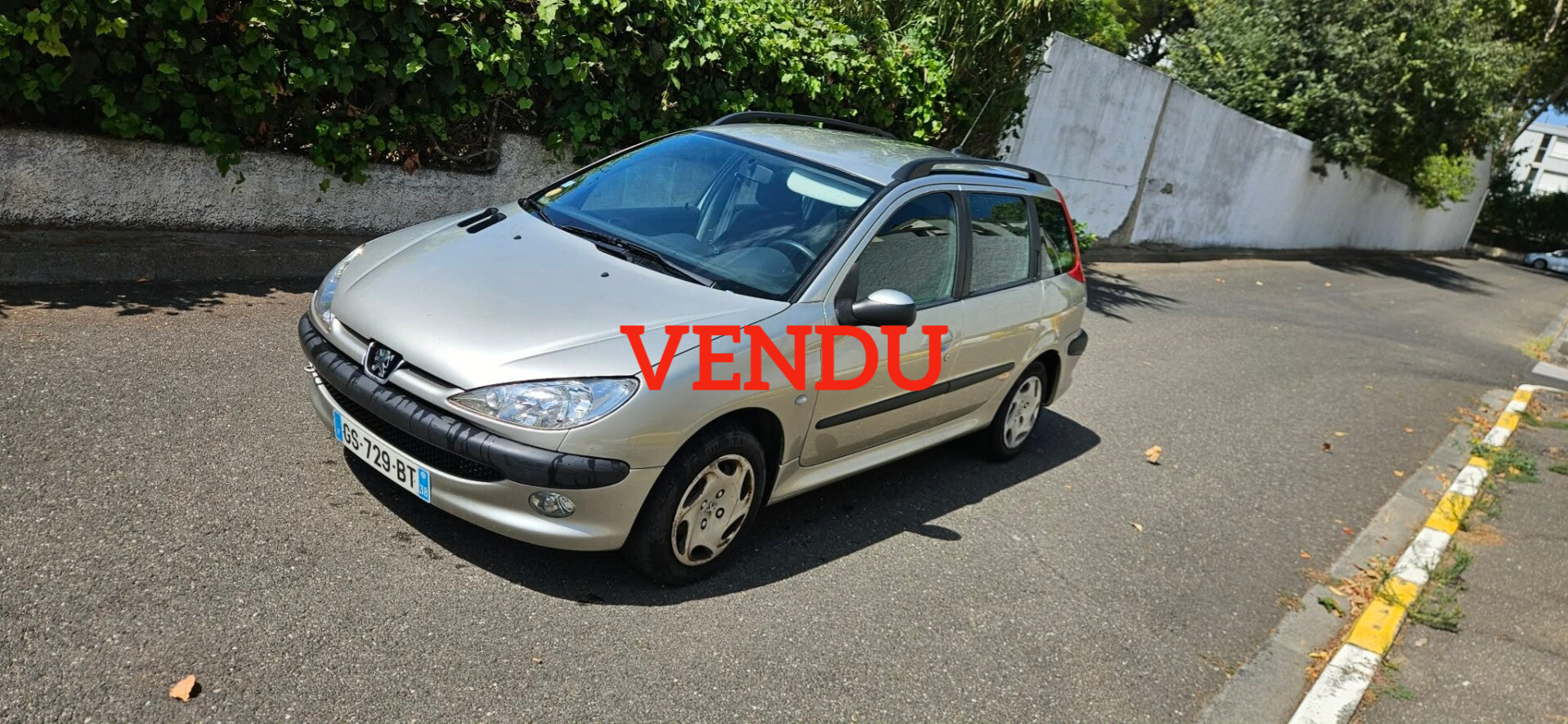 PEUGEOT 206 SW Pop Art 1.4i 75 Ch