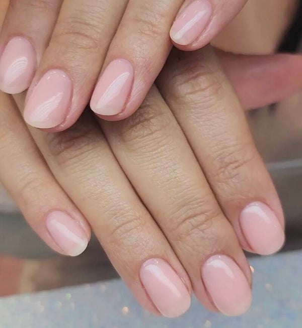 Vernis classique 15 € • 30 min