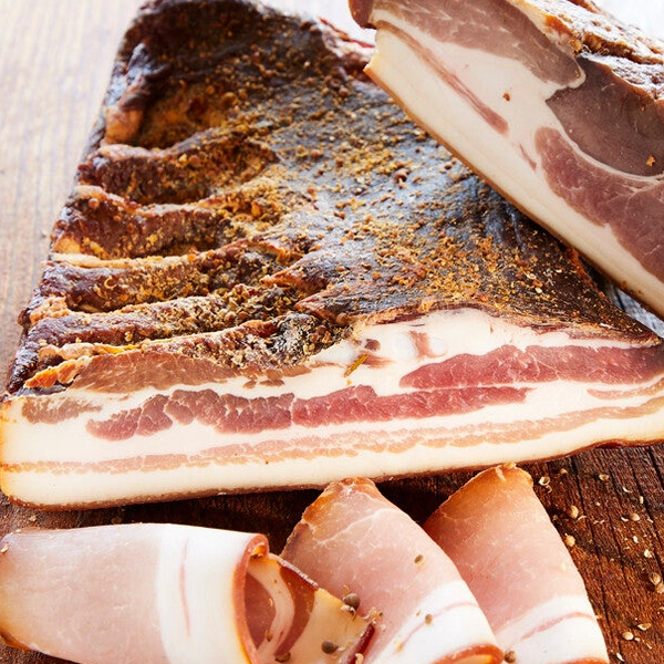 Lard de poitrine fumé