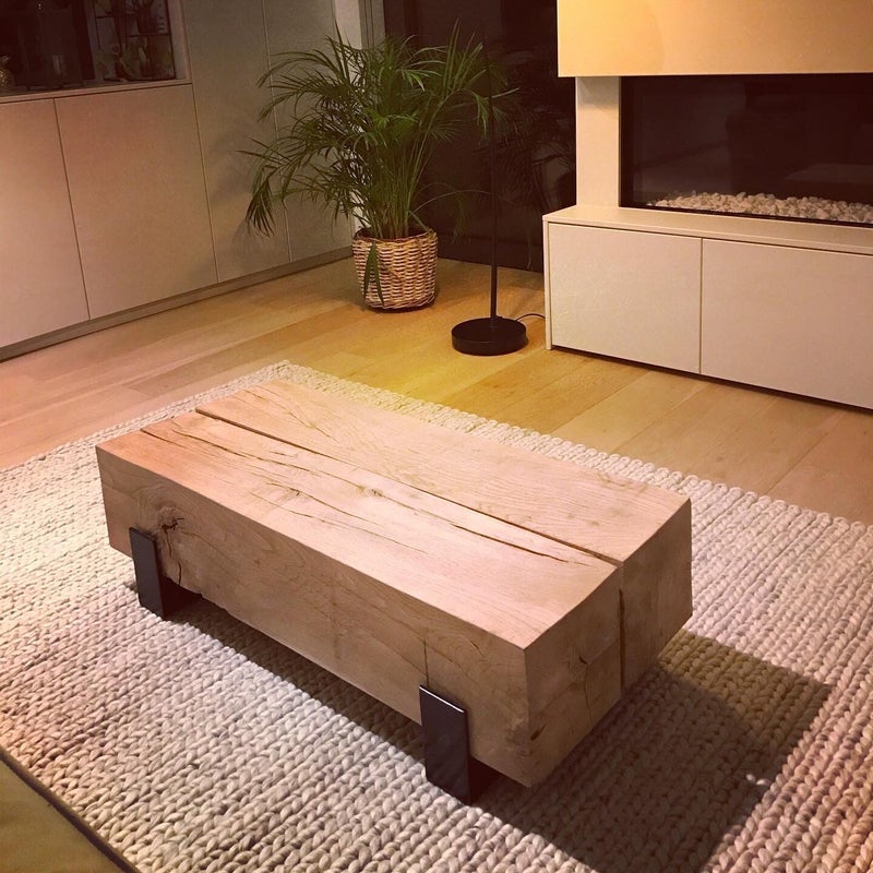 Massieve eiken salontafel met metalen onderstel