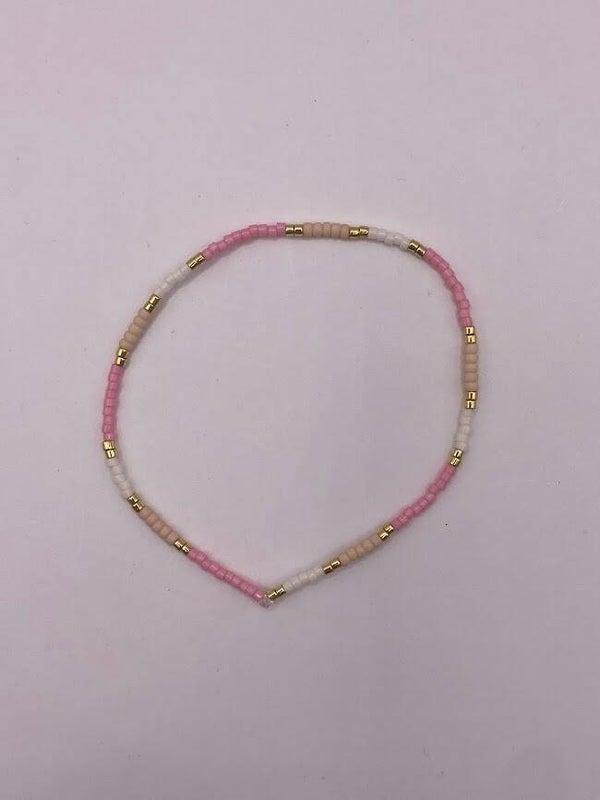Armbandje roze klein