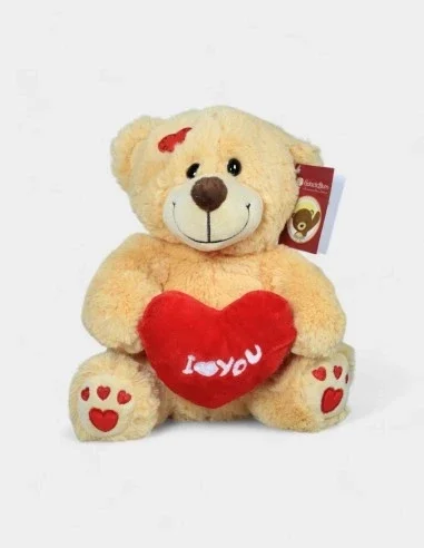 Peluche con corazón rojo