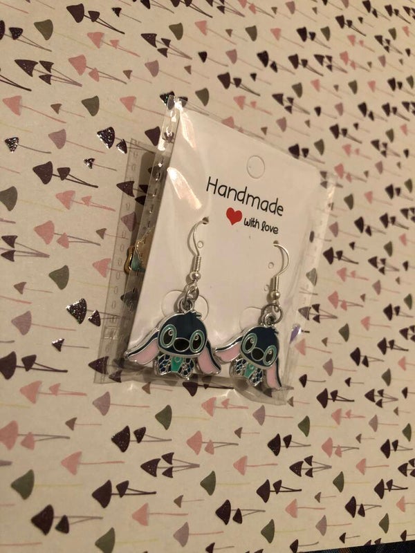 Boucles d’oreilles stitch oreilles tombantes