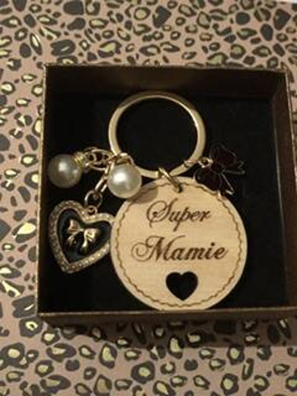 Porte clés mamie noeud noir