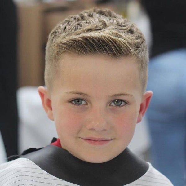 Coupe Enfant Moderne avec Réservation Facile