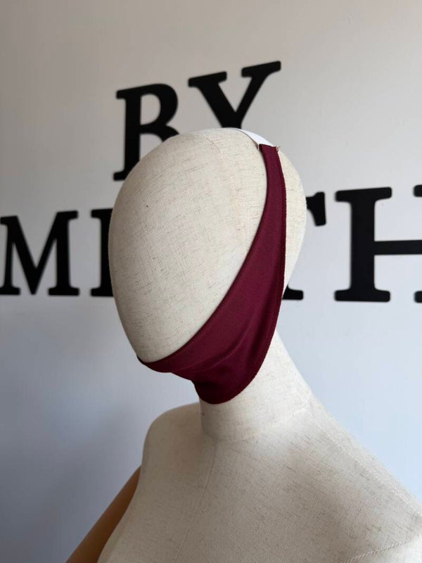 Small Chin Bordeauxrood