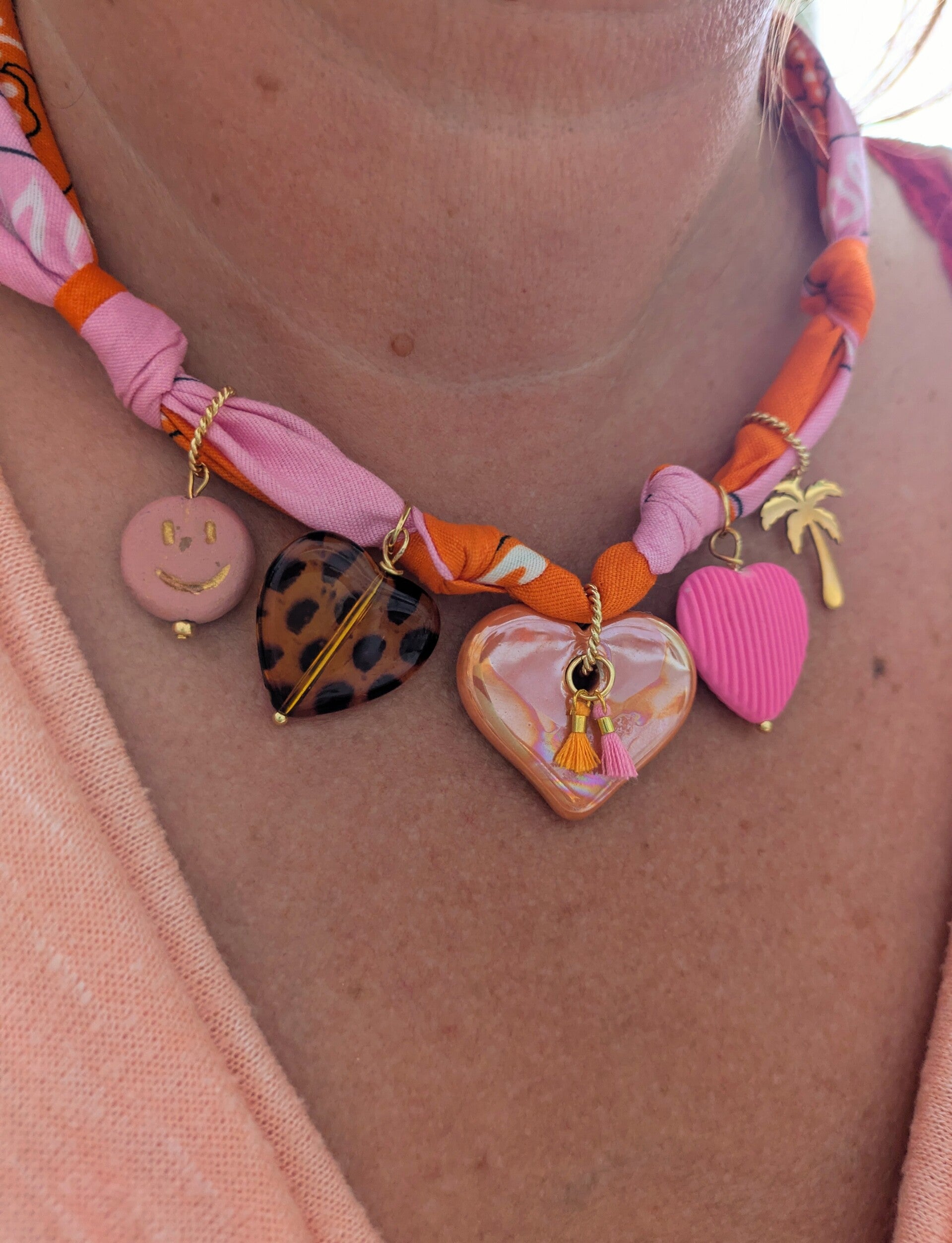 Bandana ketting bedels orange/pink