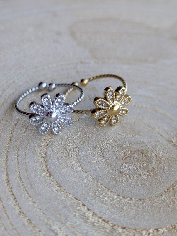 Sparkling Flower ring