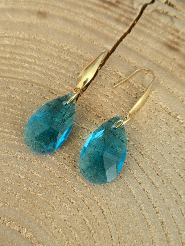 Aqua drop oorbellen