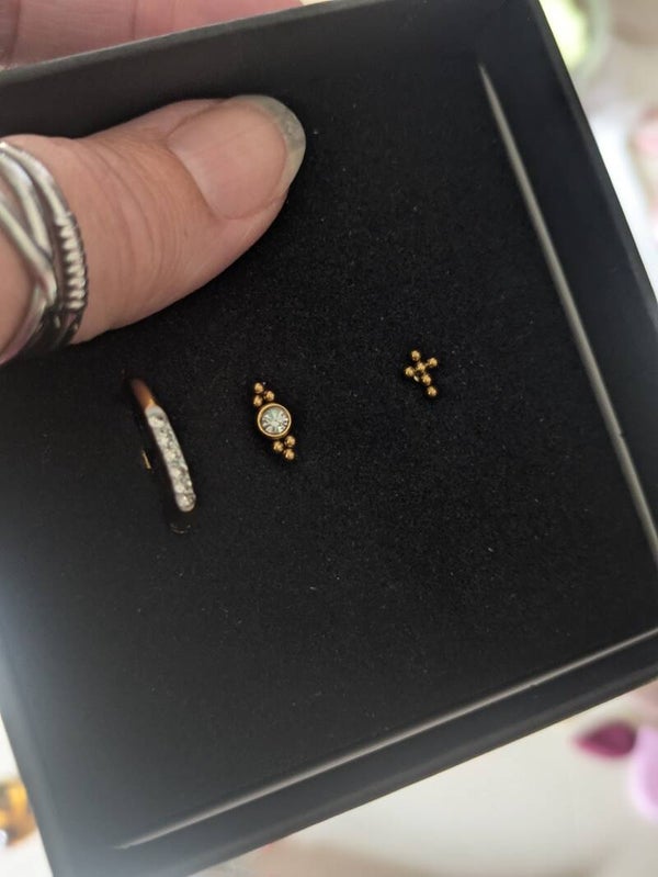 Earcandy stack cross